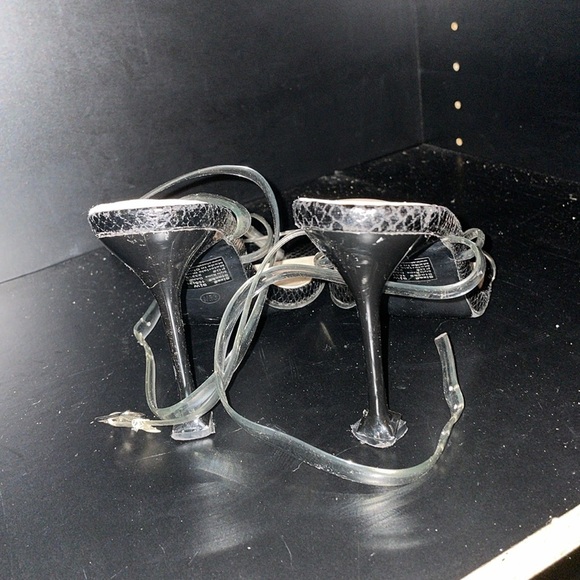 HOT TOMATO HEELS 8.5 - Picture 2 of 3